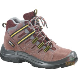 SCARPA ALTA IN CROSTA TIPO TREKKING  INSERTI IN MATERIALE SINTETICO  PUNTALE E LAMINA